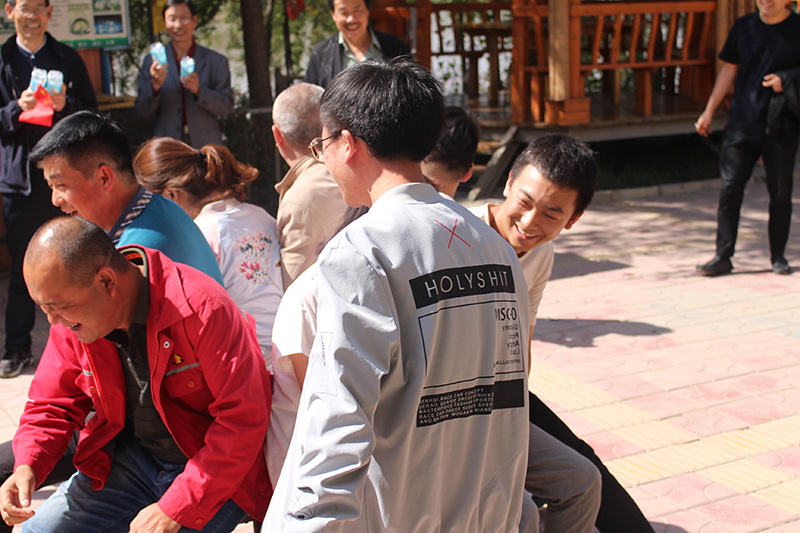 紅歌贊祖國--集團(tuán)公司慶祝中華人民共和國成立70周年暨“不忘初心   牢記使命”主題教育活動(圖18)